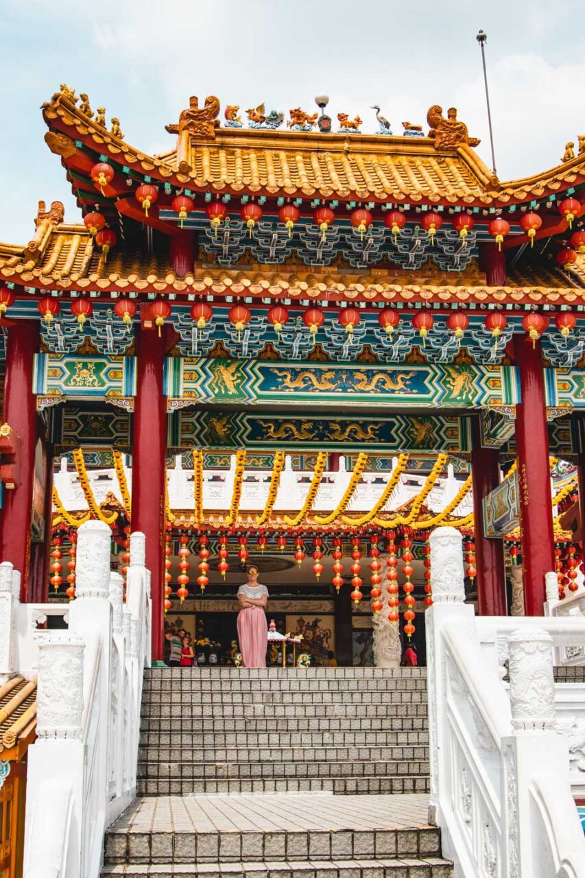 Chinese temple in Kuala Lumpur - a place where tradition and the city's everyday life meet without rushing