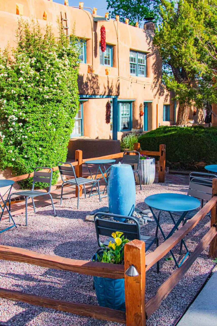 Patio z duszą - idealne miejsce na oddech w Santa Fe