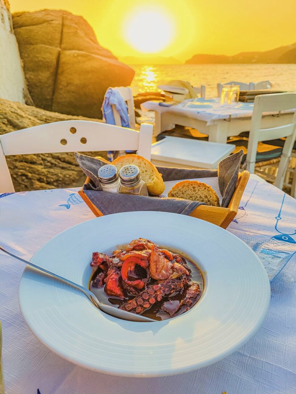 Drakos Tavern, Ios, Greece
