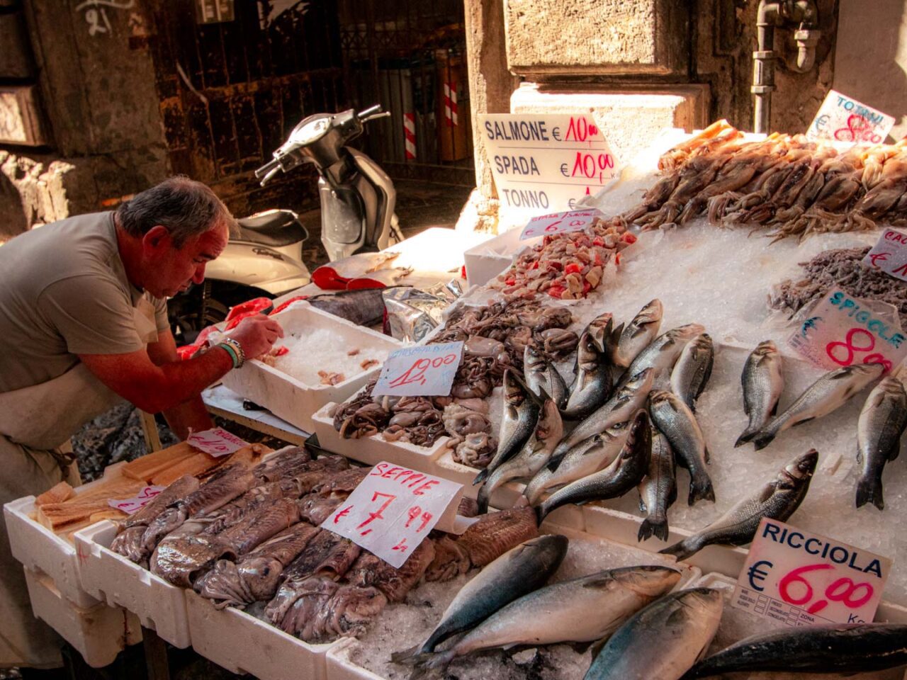 Neapolitan market - loud, fresh, straight from the sea
