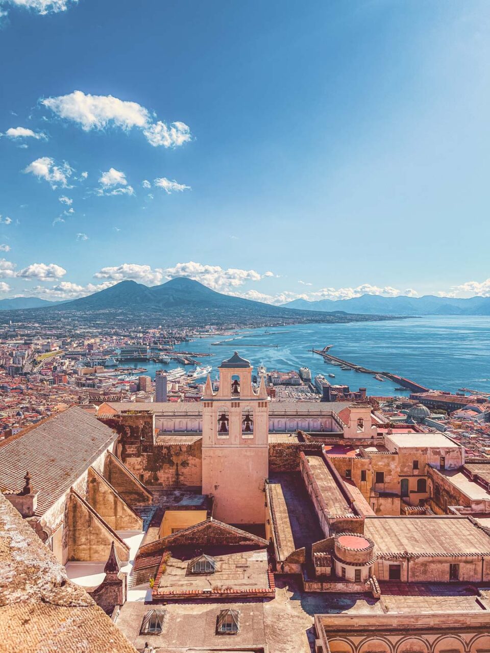 City, mountain, sea. All in one frame