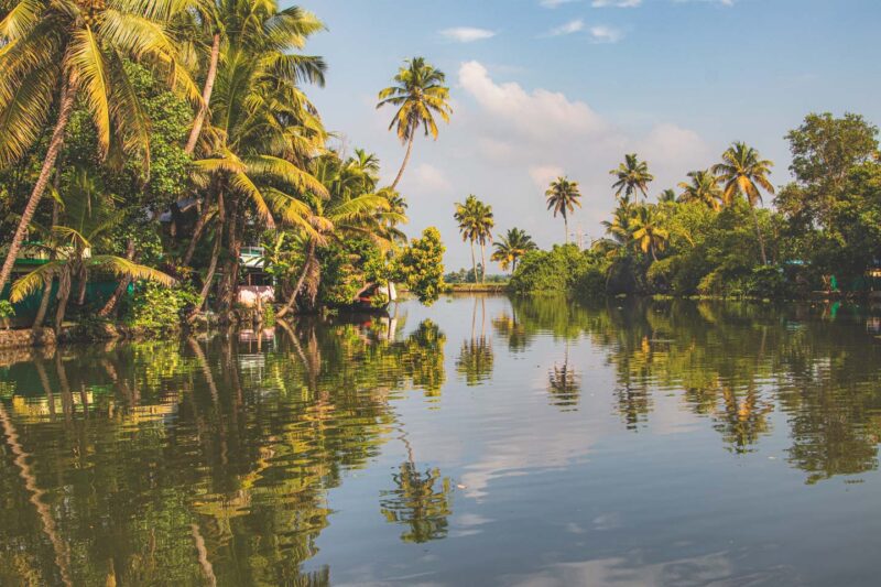 kerala-backwaters-alleppey-houseboat-guide