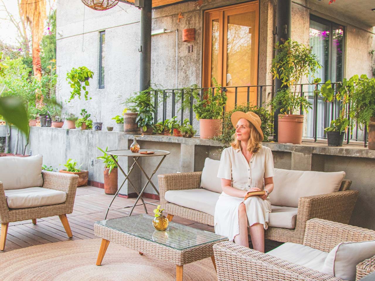 slow-travel-runaway-ann