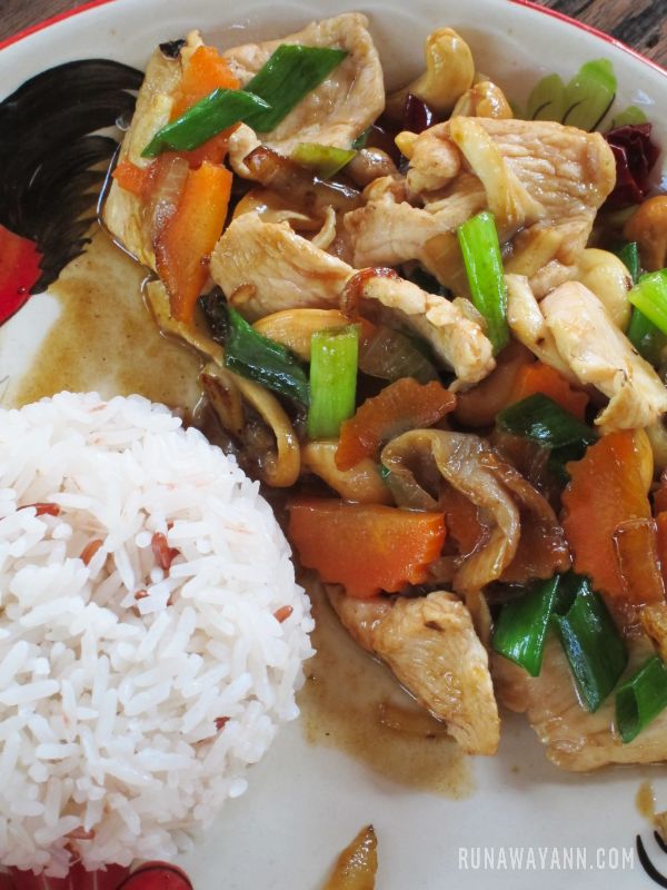 Phad Kaprao Gai, Thai Farm Cooking School, Chiang Mai, Tajlandia