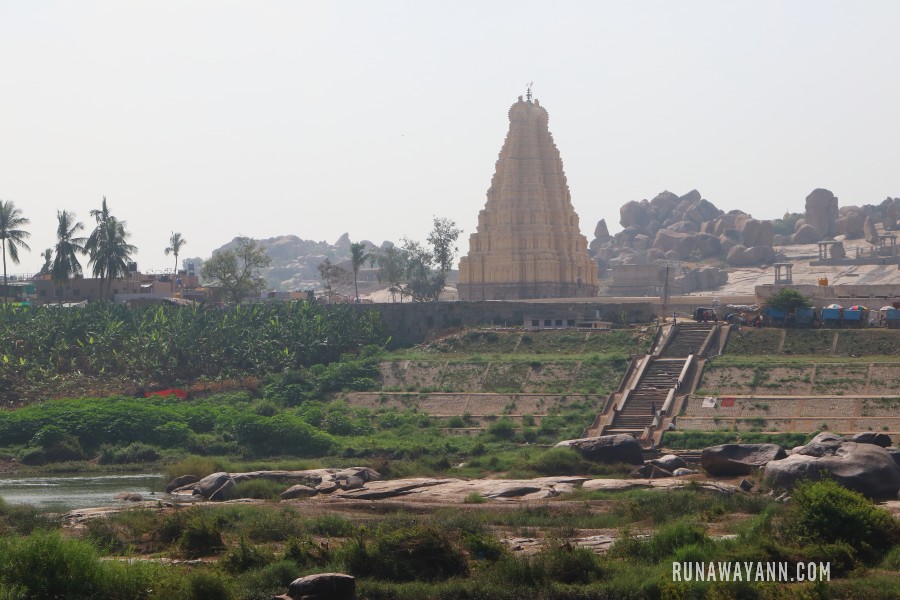 Virupaksha Temple and market complex - one of the best historical places to visit in Hampi