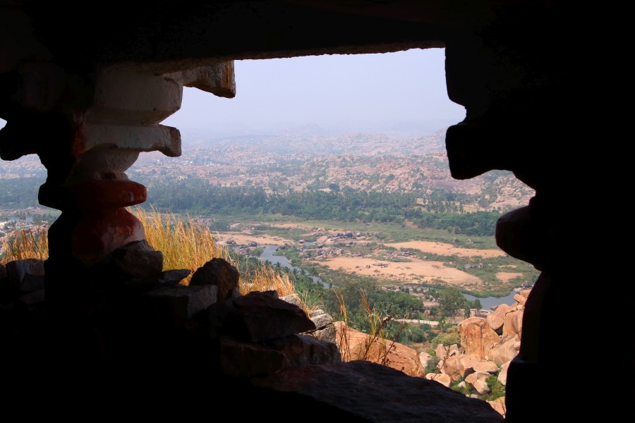 Świątynia Veerbhadra, widok ze wzgórza Matanga, Hampi, Karnataka, Indie