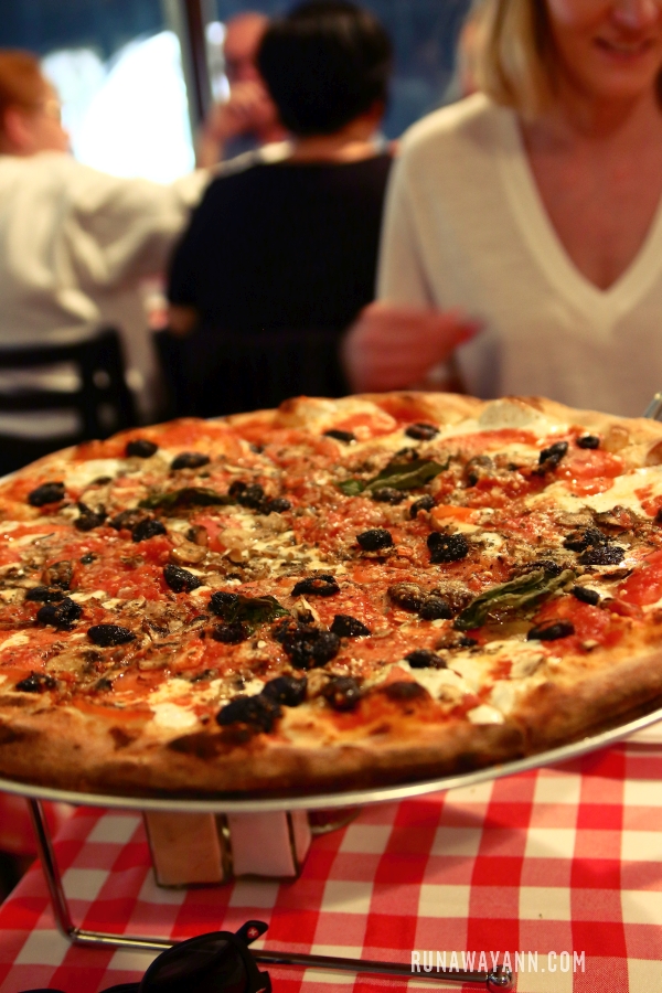   Grimaldi's Pizzeria, NYC, USA 