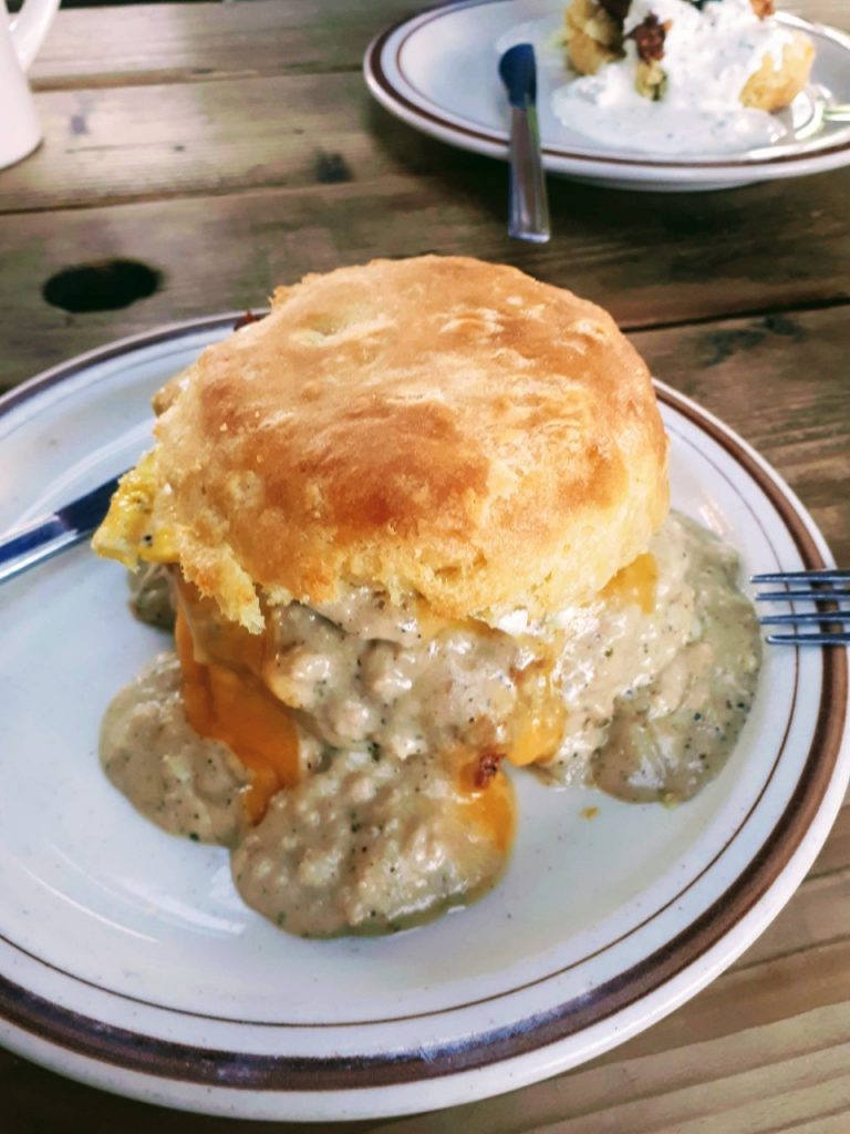 Obłędnie pyszne kanapki w Pine State Biscuits, Portland, Oregon