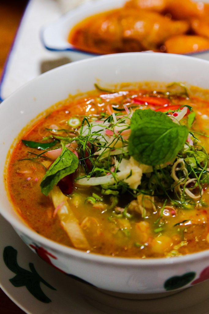 Curry Laksa - danie, które koniecznie musisz zjeść w Kuala Lumpur