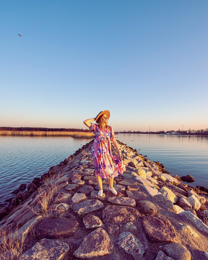 Sobieszewo Island is famous for its nature reserves: Ptasi Raj and Mewia Łacha, which have diverse fauna and flora.