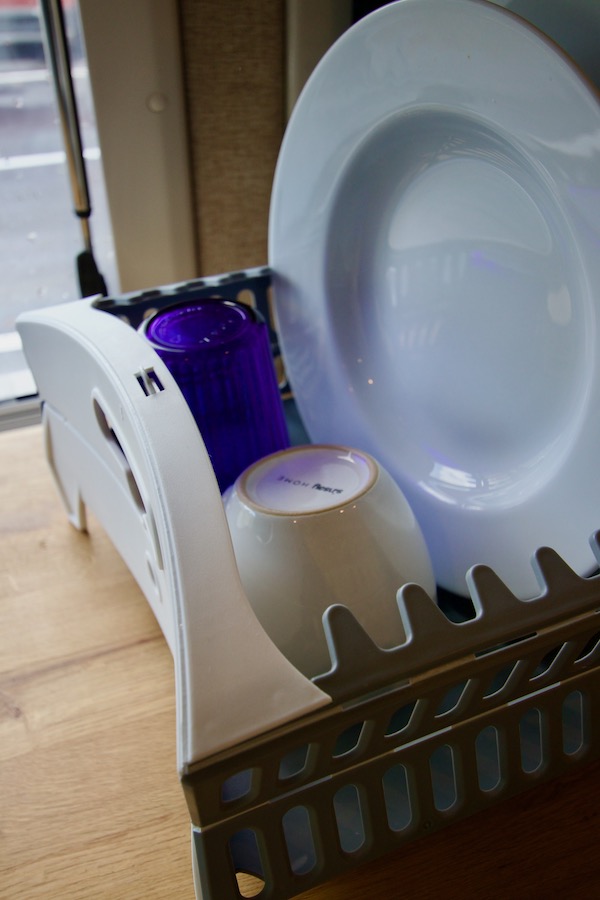 Foldable dish dryer - a practical addition in the kitchen of the motorhome