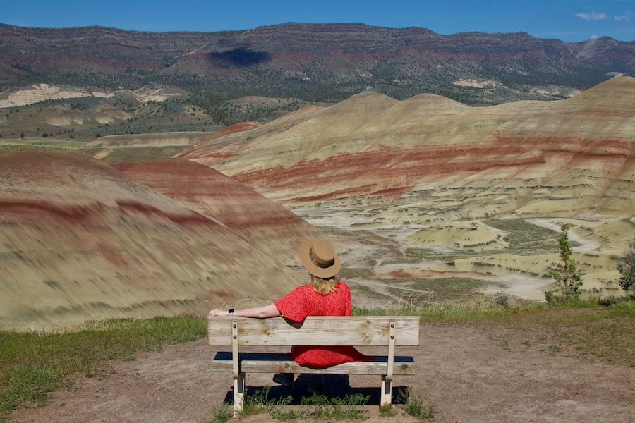 Exploring Oregon: Day Trip from Portland to Painted Hills and Trillium Lake