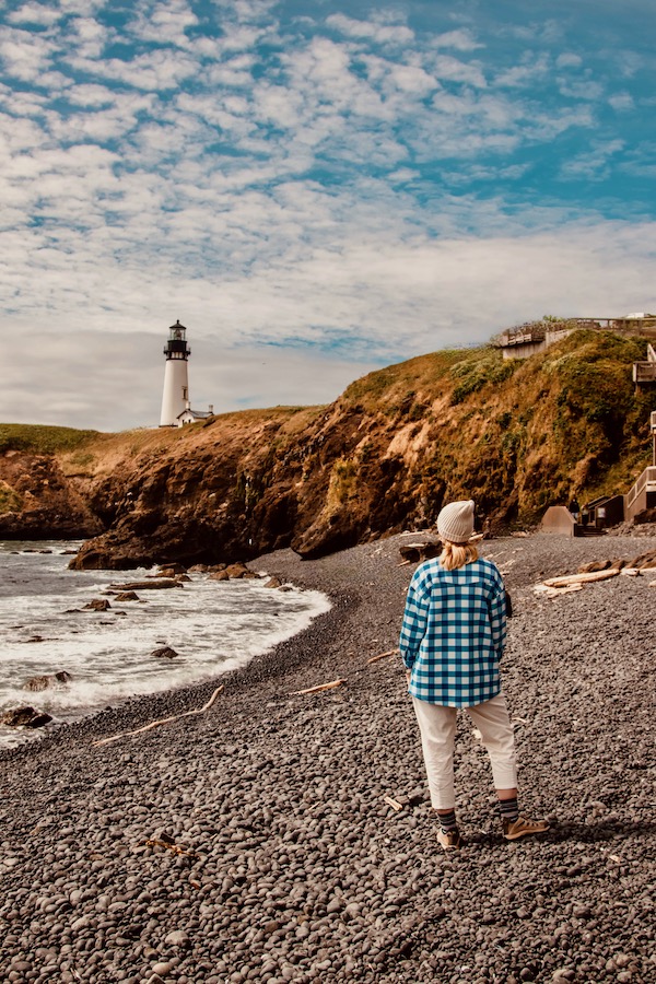 Yaquina Head Outstanding Natural Area: Discover the Lighthouse and Black Beach