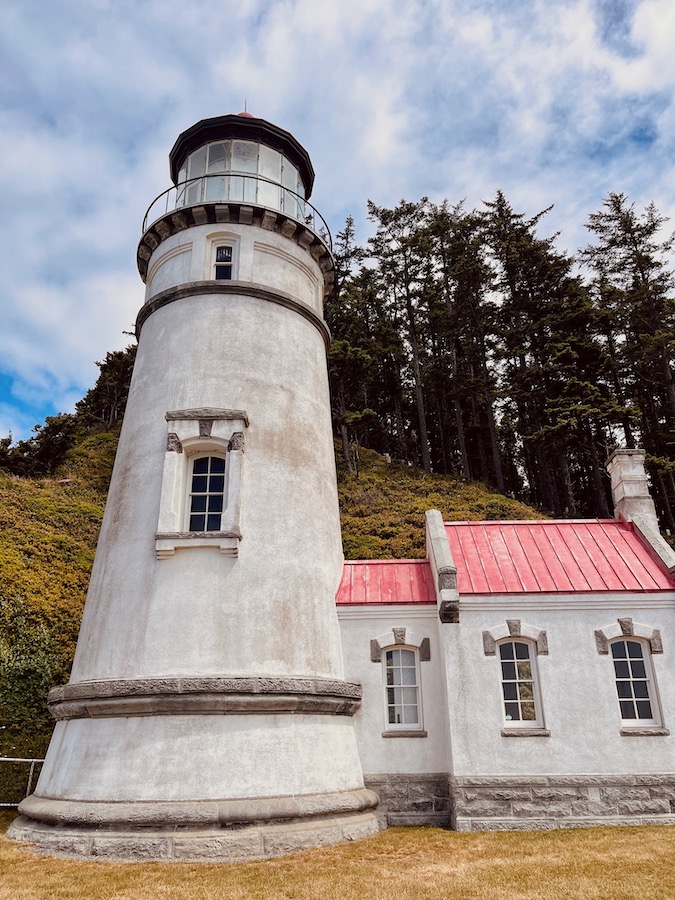 Heceta Head Lighthouse State Scenic Viewpoint: Magiczna Latarnia na Wybrzeżu Oregonu