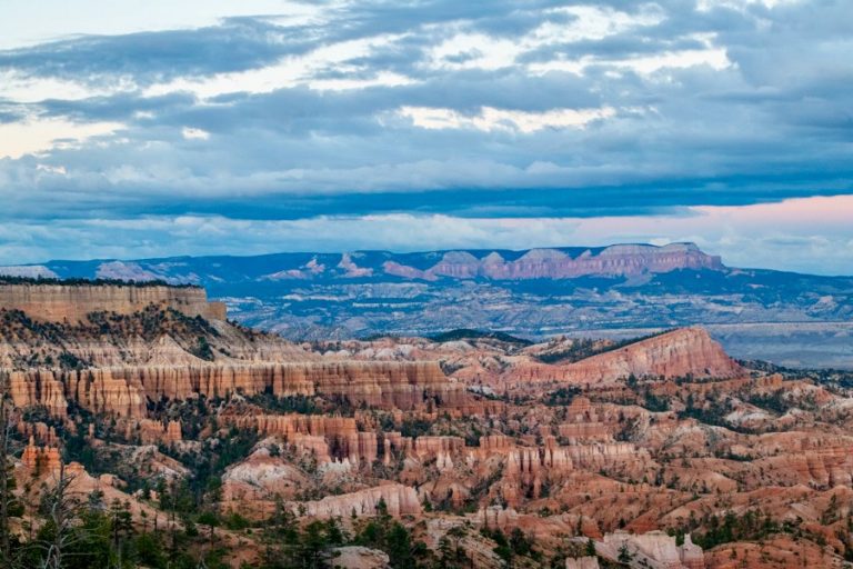 9 Bryce Canyon Best Hikes You Can't Miss on Your First Visit