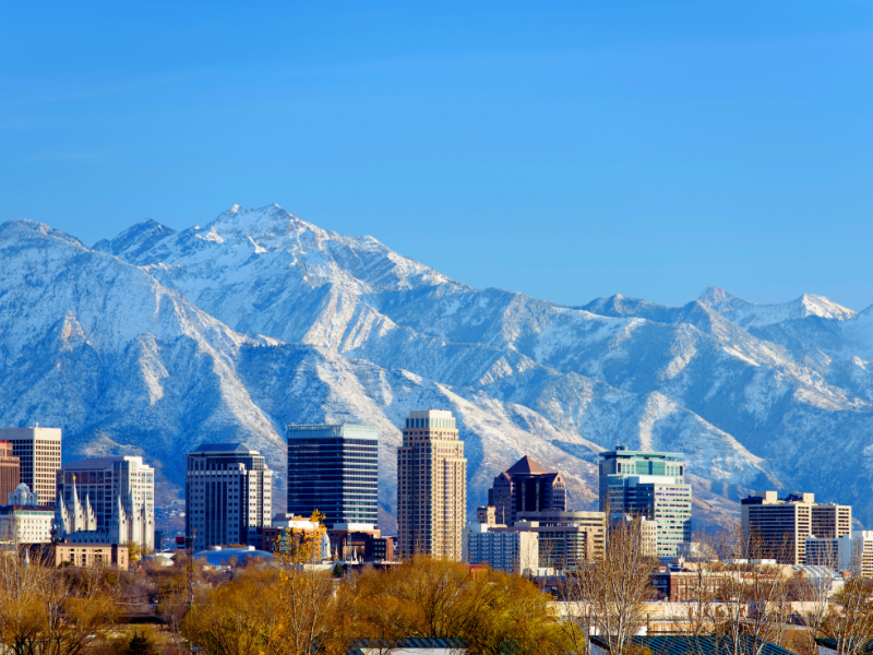 Atrakcje Utah to również urokliwe miasta takie jak Salt Lake City, idealne miejsce dla miłośników narciarstwa