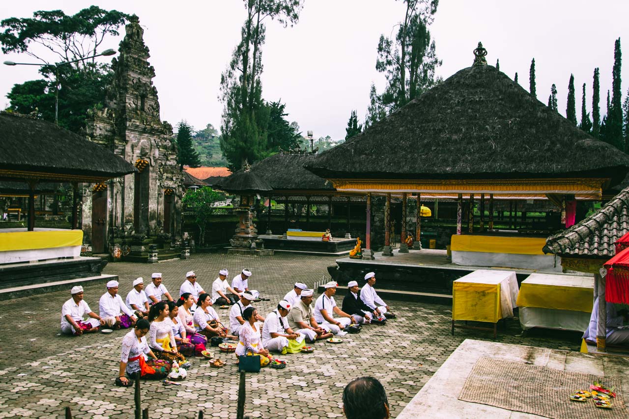 Żadna podróż na Bali nie byłaby kompletna bez wizyty w Pura Ulun Danu Bratan
