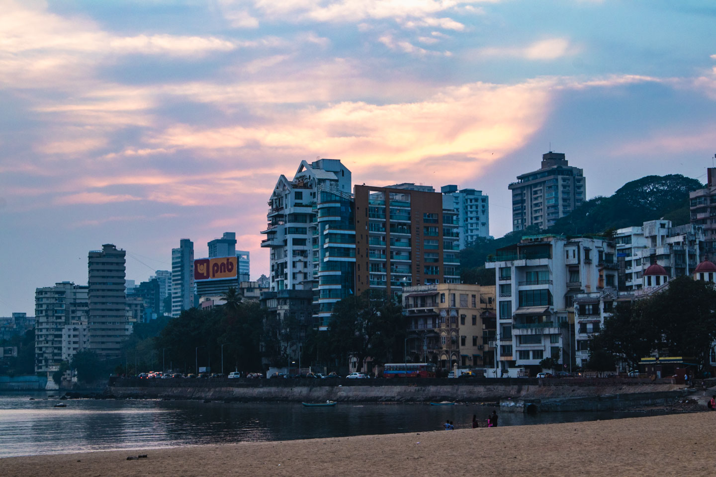 The Brutally Honest Mumbai Travel Guide
