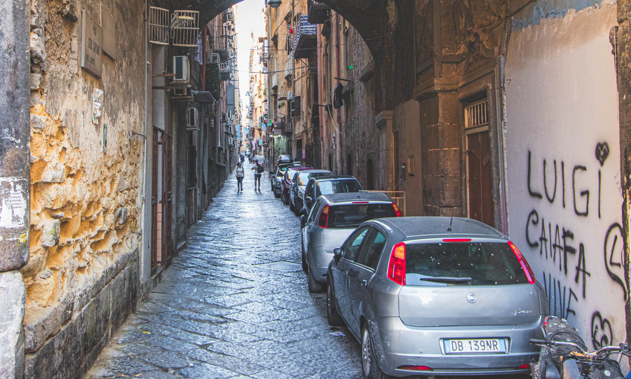 renting a car in italy