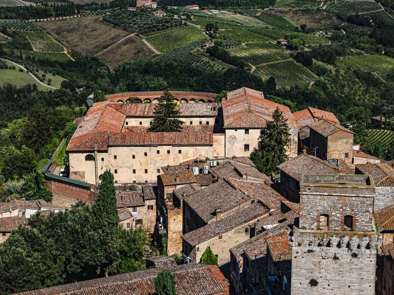 beautiful towns in tuscany