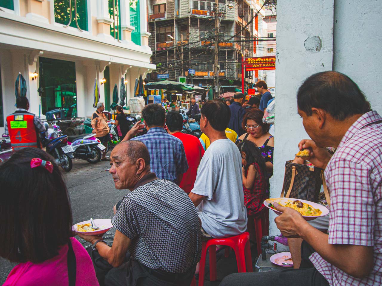 Chinatown w Bangkoku to obowiązkowe miejsce dla miłośników ulicznego jedzenia