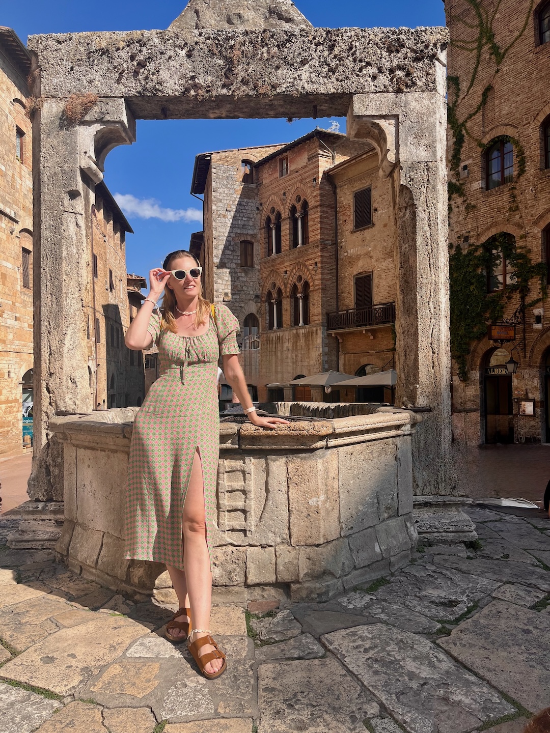 Piazza della Cisterna, San Gimignano