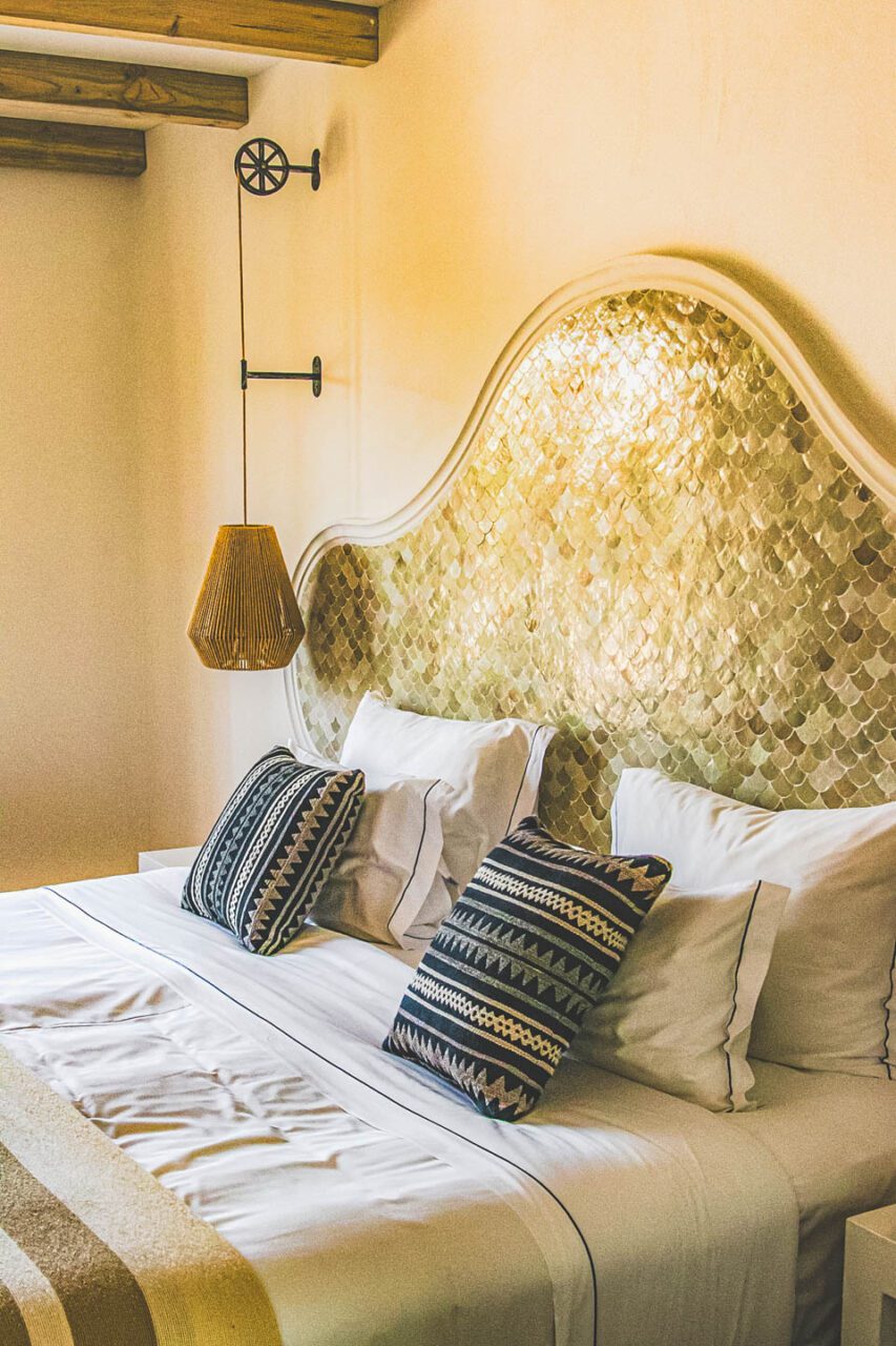 Simplicity that embraces - a deluxe room full of details