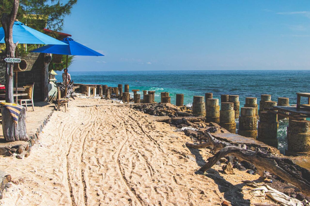 Morning coffee with ocean view on the west side of Gili Trawangan.