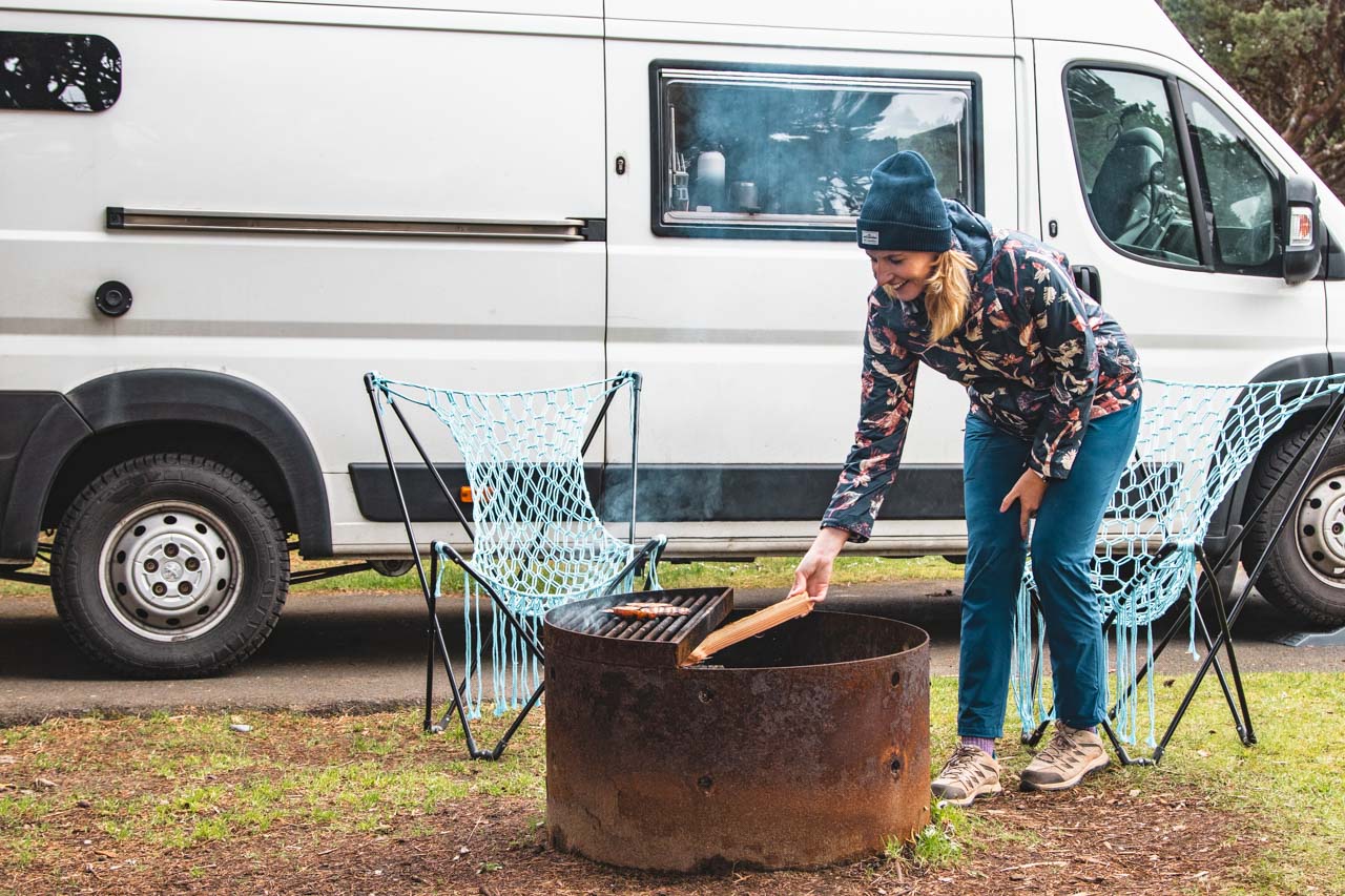 camping w USA kamper ognisko miejsce campingowe infrastruktura van life